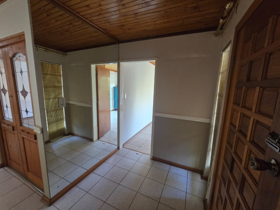 4 Bedroom Property for Sale in Heuwelsig Free State